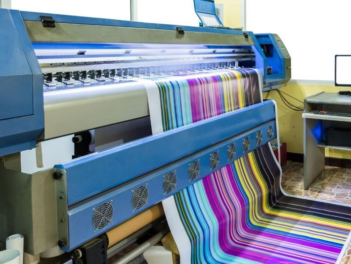printing-of-clothing-amp-souvenirs-ecommerce-magazine-amp-post-office-3