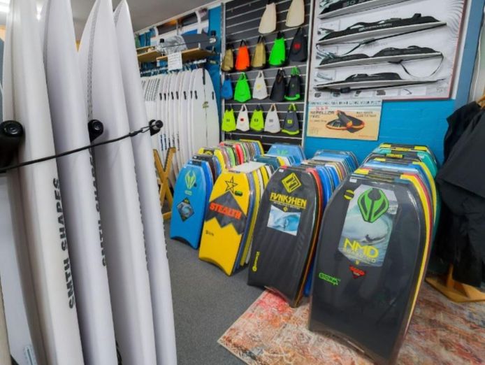 owner-operated-retail-surf-shop-impeccable-reputation-convenient-location-7