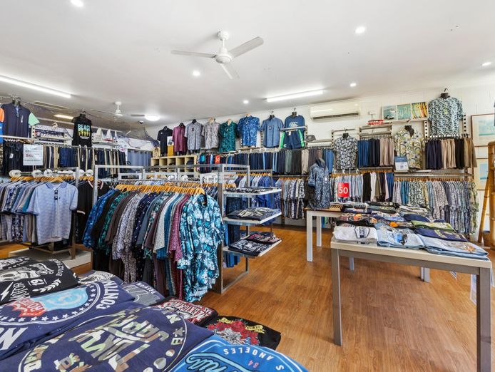 men-39-s-clothing-retail-business-near-the-esplanade-hervey-bay-specialist-retail-0