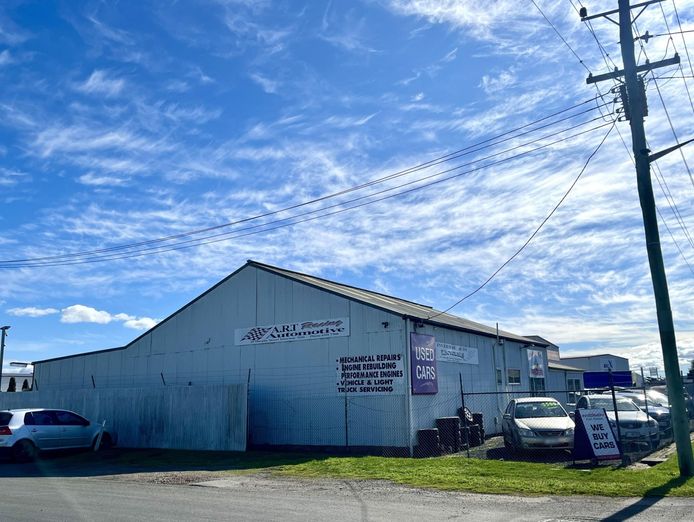 established-35-years-wrecking-and-car-sales-business-in-northern-tasmania-4