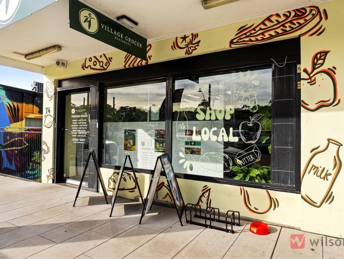 fantastic-small-local-supermarket-7