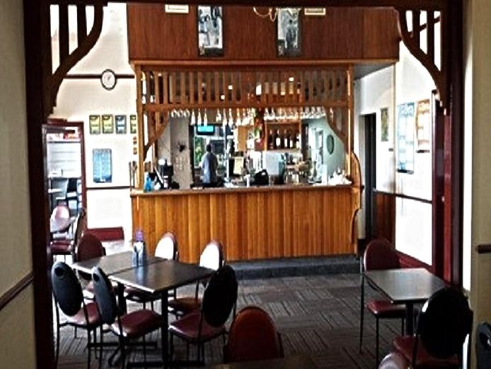 leasehold-landmark-lords-hotel-sought-after-rare-opportunity-offers-over-350-0-4