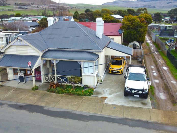 fhgc-aus-post-profitable-lifestyle-business-inc-3br-home-and-studio-work-mon-to-2