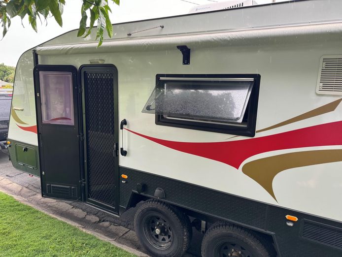 caravan-hire-company-1