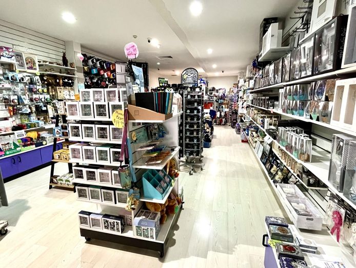 profitable-gift-shop-weekly-sales-8k-part-time-working-owner-1