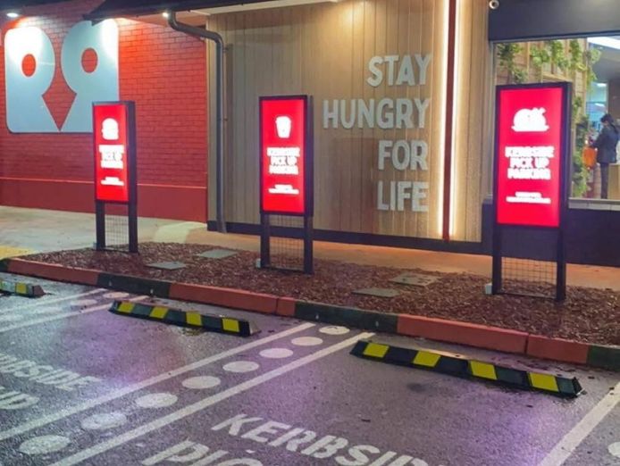 red-rooster-melton-premium-store-4