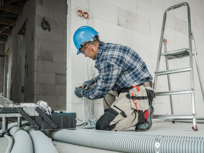 under-contract-profitable-accredited-electrical-contractor-national-footprint-2