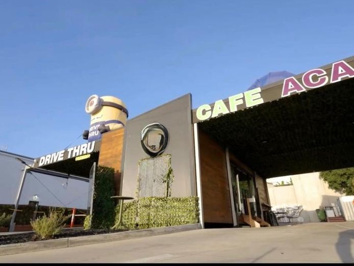 rare-drive-through-acai-amp-food-truck-rental-prime-location-profits-250-000-1