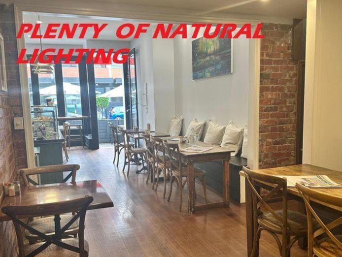 beautiful-cafe-restaurant-that-has-it-all-3