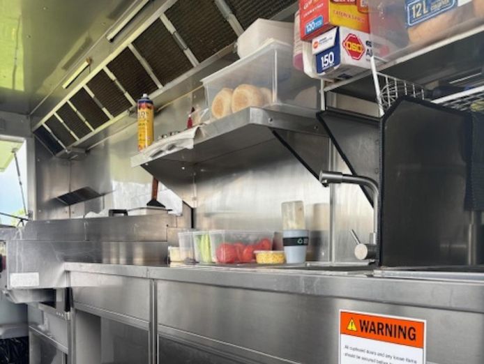 high-profit-fixed-food-van-short-hours-5