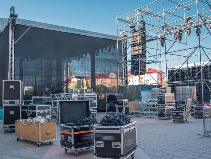 entertainment-amp-performing-arts-products-wholesaler-5