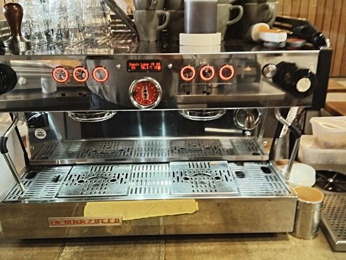 best-equipped-moonah-cafe-great-location-superb-food-brilliant-low-cost-opport-4