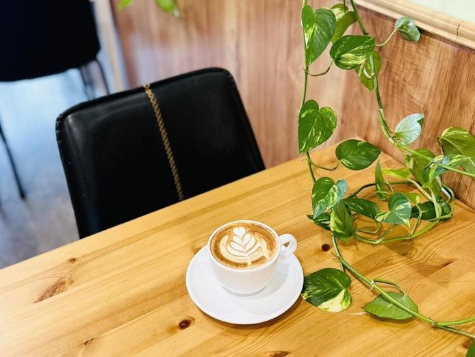 reduced-main-st-cafe-in-popular-beachside-location-1