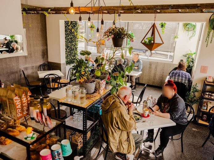 wow-award-winning-fully-licensed-highly-profitable-not-an-averagecafe-weekly-t-1