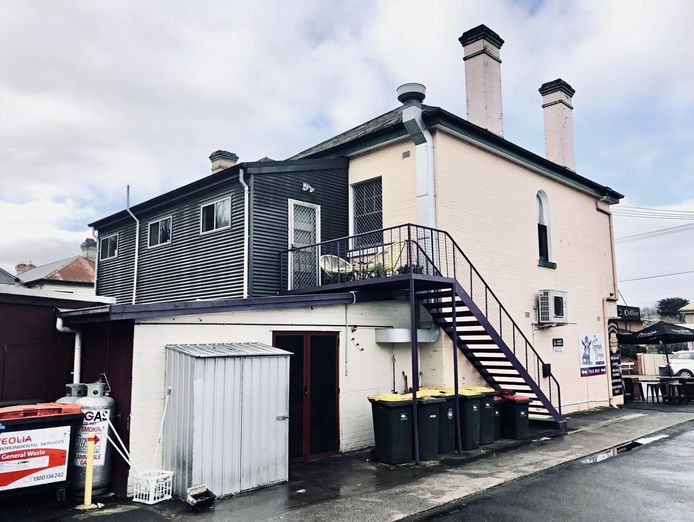 freehold-investment-deloraine-3-tenants-forecasted-roi-10-1
