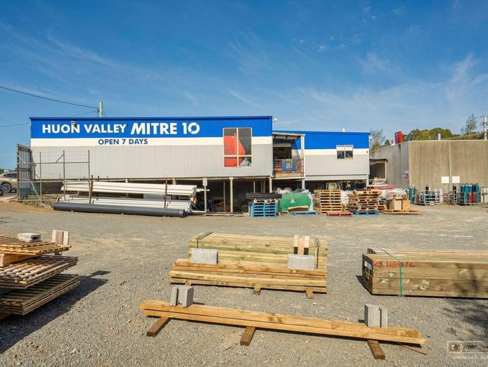 long-established-respected-successful-mitre-10-huon-valleyhardware-geeveston-8