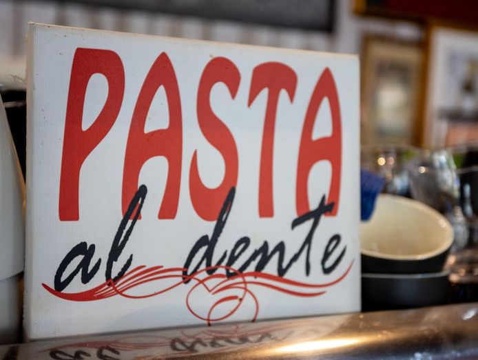 cafe-amp-pizza-fantastic-exposure-mas163-1