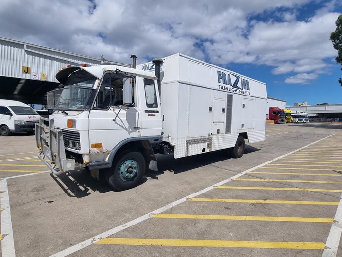 mobile-electricity-generator-90-kva-0