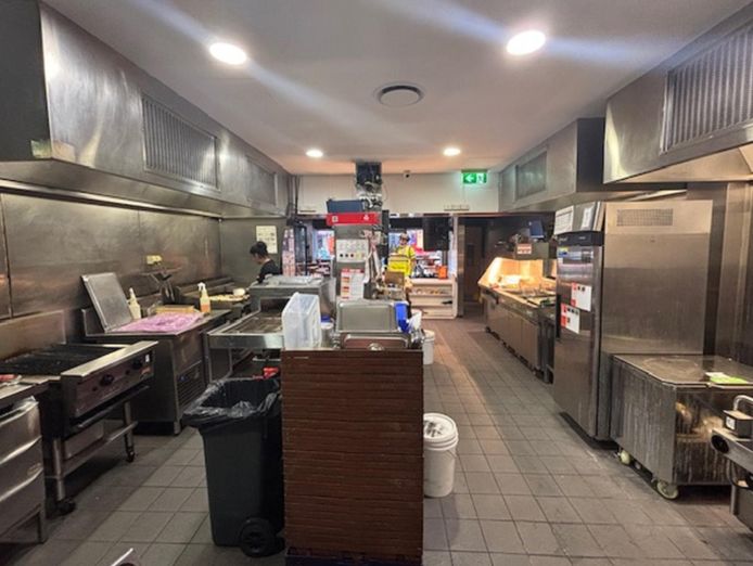 own-a-thriving-oporto-franchise-in-the-heart-of-fortitude-valley-brisbane-3