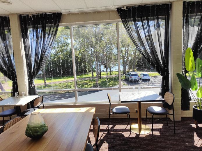 hervey-bay-39-s-top-fully-licensed-restaurant-amp-function-room-endless-possibi-2