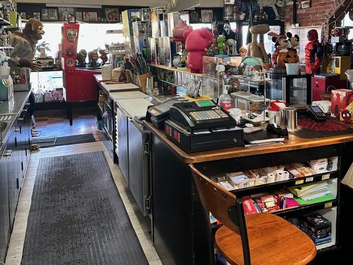 multi-purpose-take-away-cafe-convenience-store-5