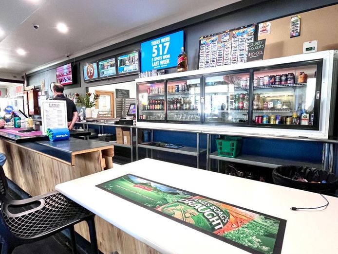 signal-station-tavern-offers-over-99-000-sav-easy-operation-main-rd-frontage-3