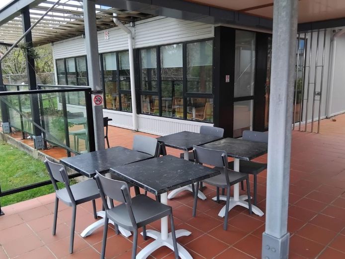 no-ingoing-modern-stylish-sophisticated-water-views-wild-rivers-escape-restaura-4