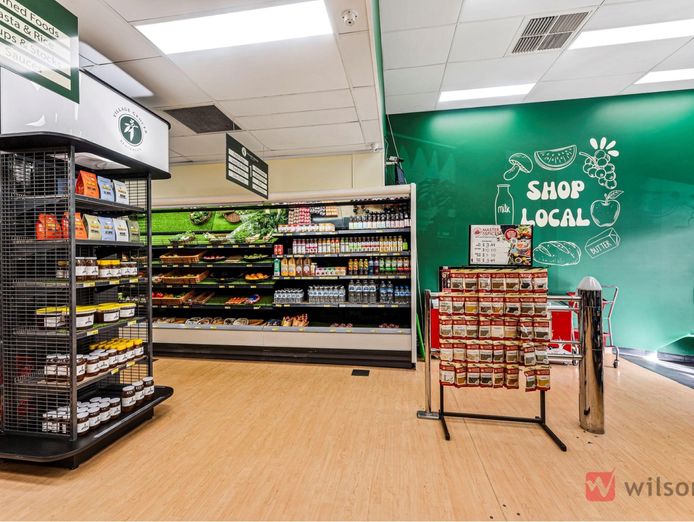 fantastic-small-local-supermarket-5