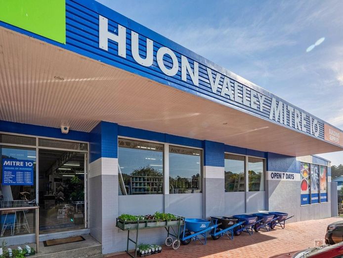 long-established-respected-successful-mitre-10-huon-valleyhardware-geeveston-3