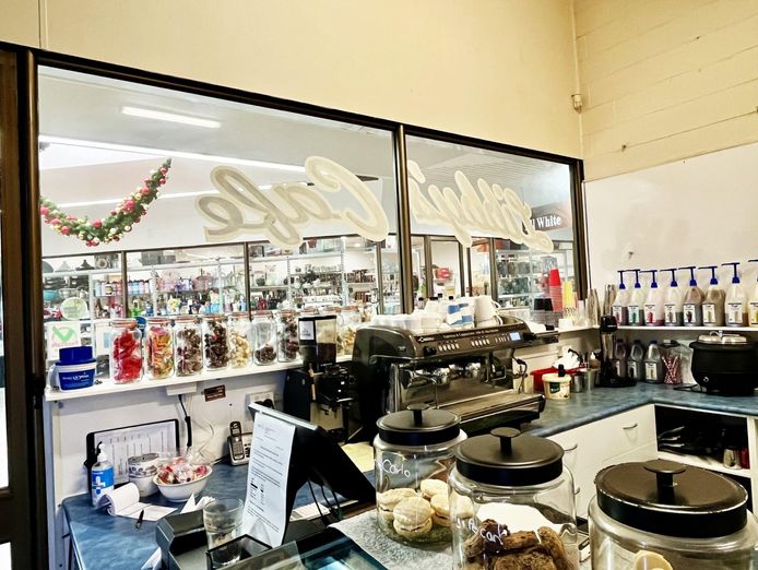 under-contract-long-established-fully-licensed-cafe-for-sale-devonport-t-o-7-30-1