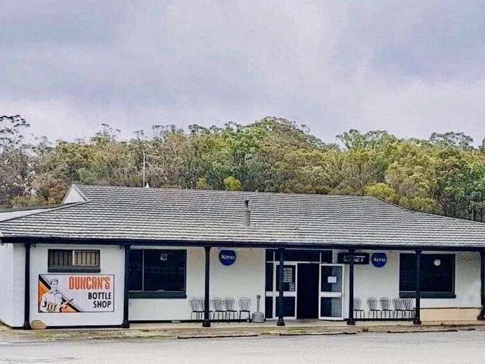 signal-station-tavern-offers-over-99-000-sav-easy-operation-main-rd-frontage-1