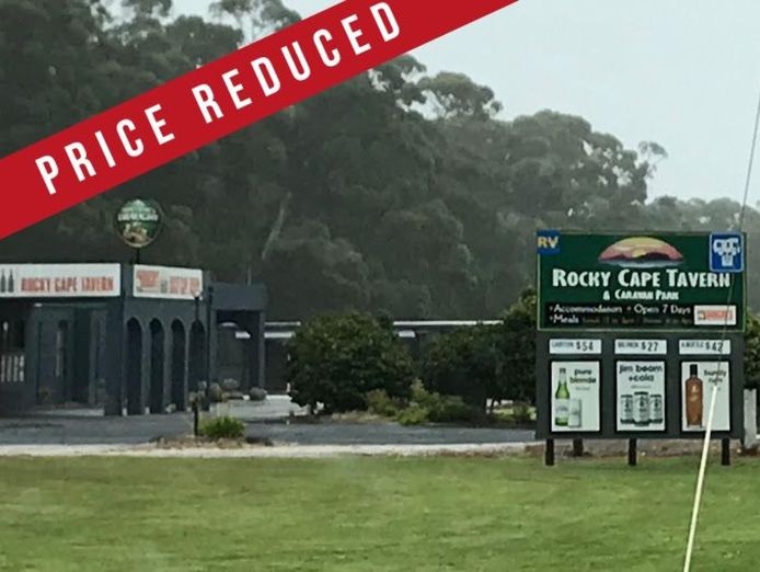 fhgc-rocky-cape-tavern-amp-caravan-park-15-acres-great-turnover-highway-front-0