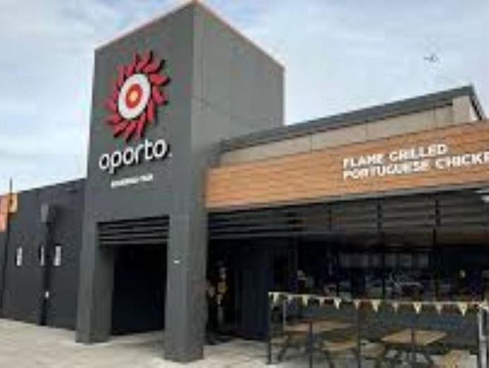 oporto-roxburgh-park-premium-store-0