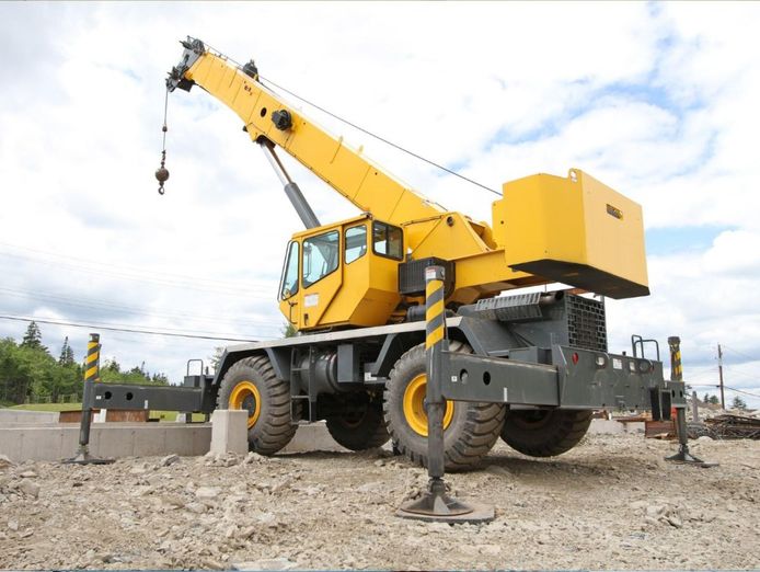 thriving-crane-hire-business-based-in-a-brisbane-suburb-2