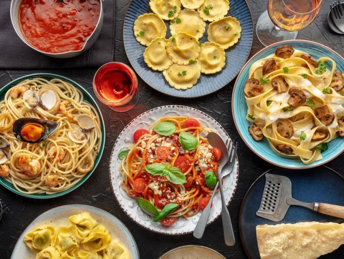 under-full-management-pizzeria-restaurant-mas-0