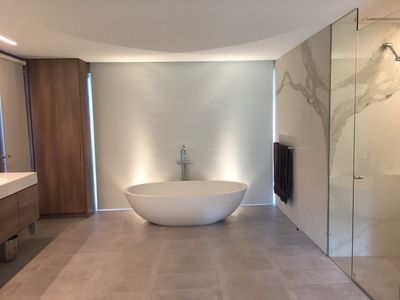 established-bayside-window-furnishings-business-high-end-client-base-0