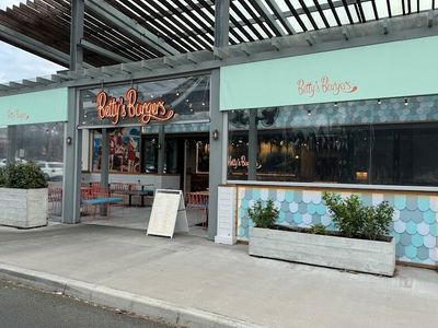 bettys-burgers-torquay-for-sale-poa-0