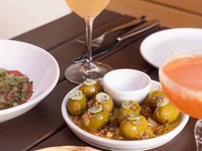 premium-restaurant-and-wine-bar-for-sale-bayside-0
