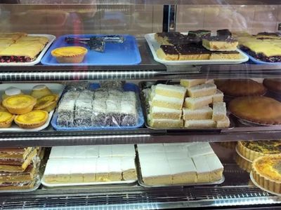 established-bayside-bakery-14-16k-weekly-low-rent-30-years-1