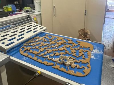 established-bayside-bakery-14-16k-weekly-low-rent-30-years-3