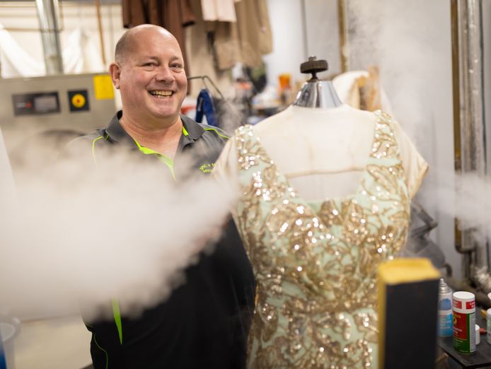 town-amp-country-dry-cleaners-for-sale-poa-5
