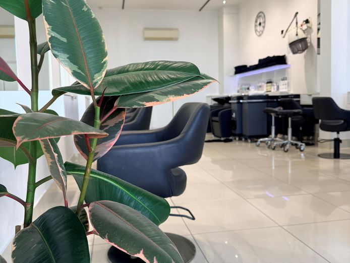 unik-hair-design-geelong-for-sale-5