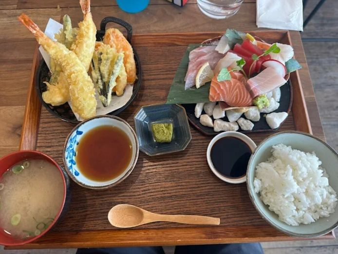 asian-restaurant-for-sale-lower-bayside-area-2