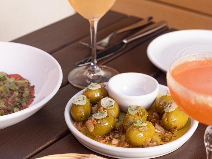 premium-restaurant-and-wine-bar-for-sale-bayside-1