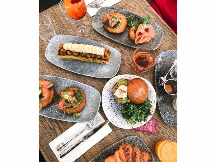 outstanding-hospitality-opportunity-in-the-heart-of-geelong-for-sale-55-000-i-1