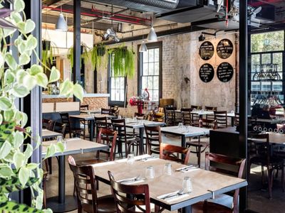 italian-wood-fired-pizza-restaurant-kiosk-120-seats-rosebery-6
