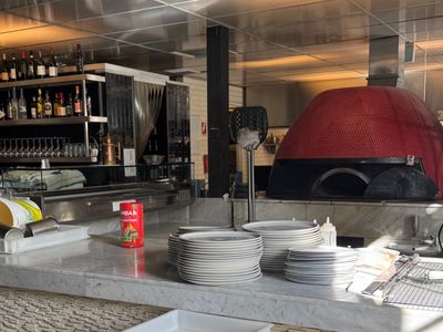 italian-wood-fired-pizza-restaurant-kiosk-120-seats-rosebery-2