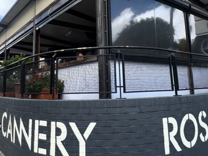 italian-wood-fired-pizza-restaurant-kiosk-120-seats-rosebery-8