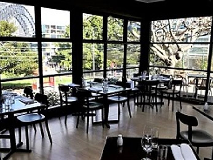 kirribilli-italian-ristorante-room-with-a-view-of-bridge-sydney-harbour-1