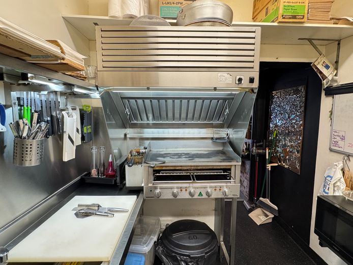 matraville-quality-licensed-small-cafe-main-corner-1-bedroom-apartment-2